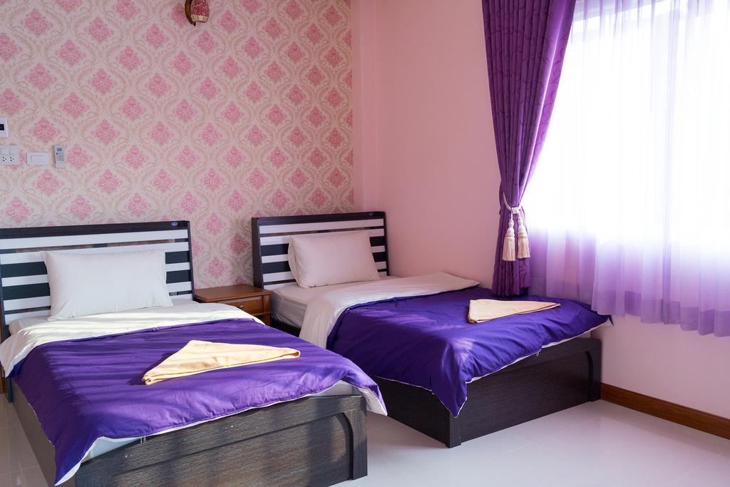 Rak Ban Kerd House Hotel Ko Si Chang Quarto foto