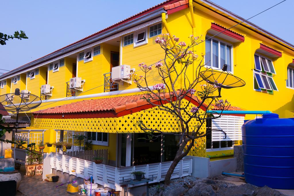 Rak Ban Kerd House Hotel Ko Si Chang Quarto foto